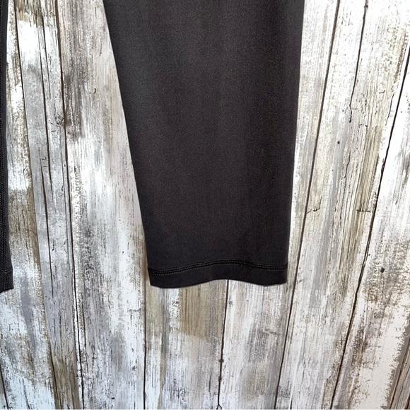 Under Armour Pewter Cropped Leggings - Picture 2 of 5